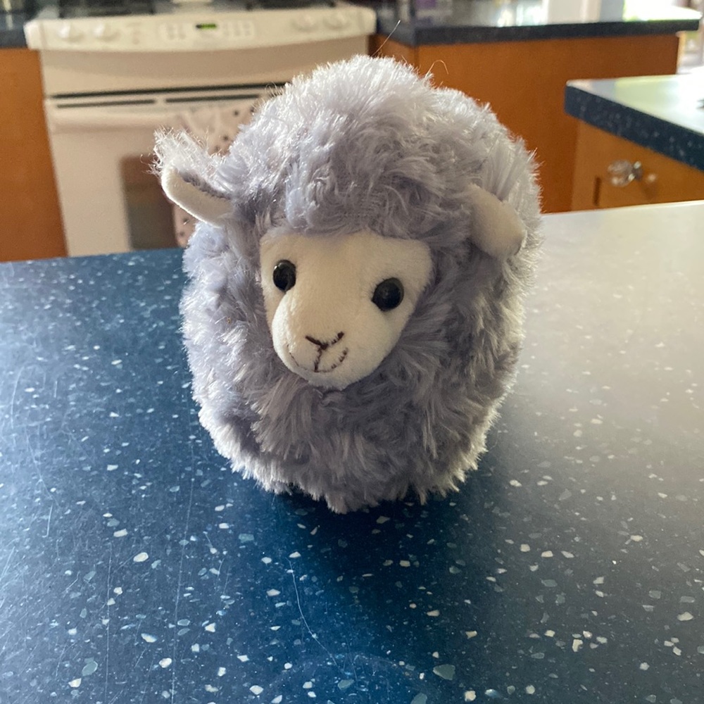 Sheep stuffie